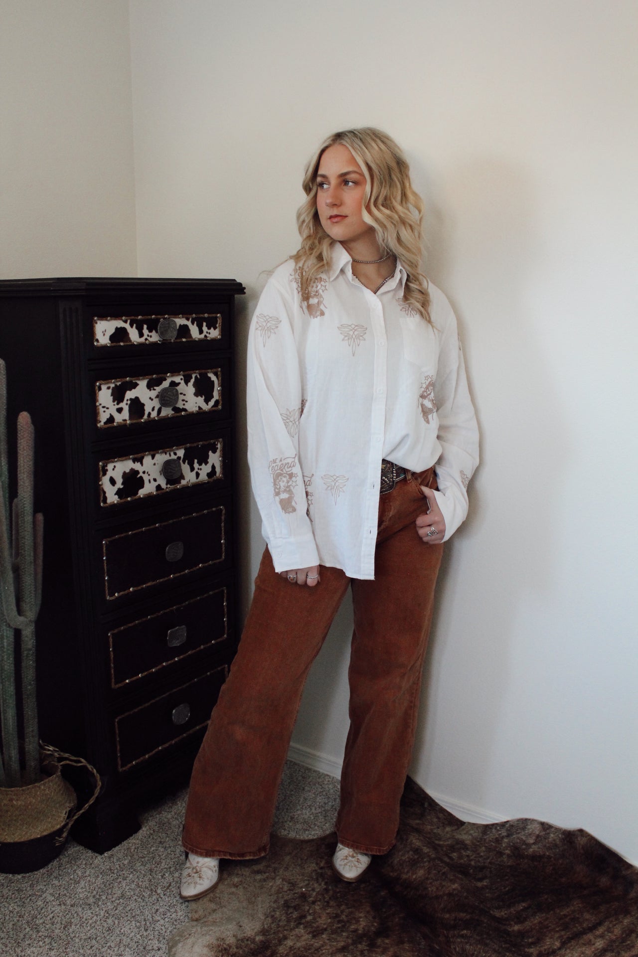 Secretariat's linen blouse