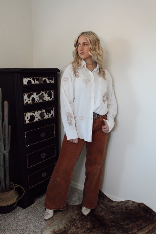 Secretariat's linen blouse