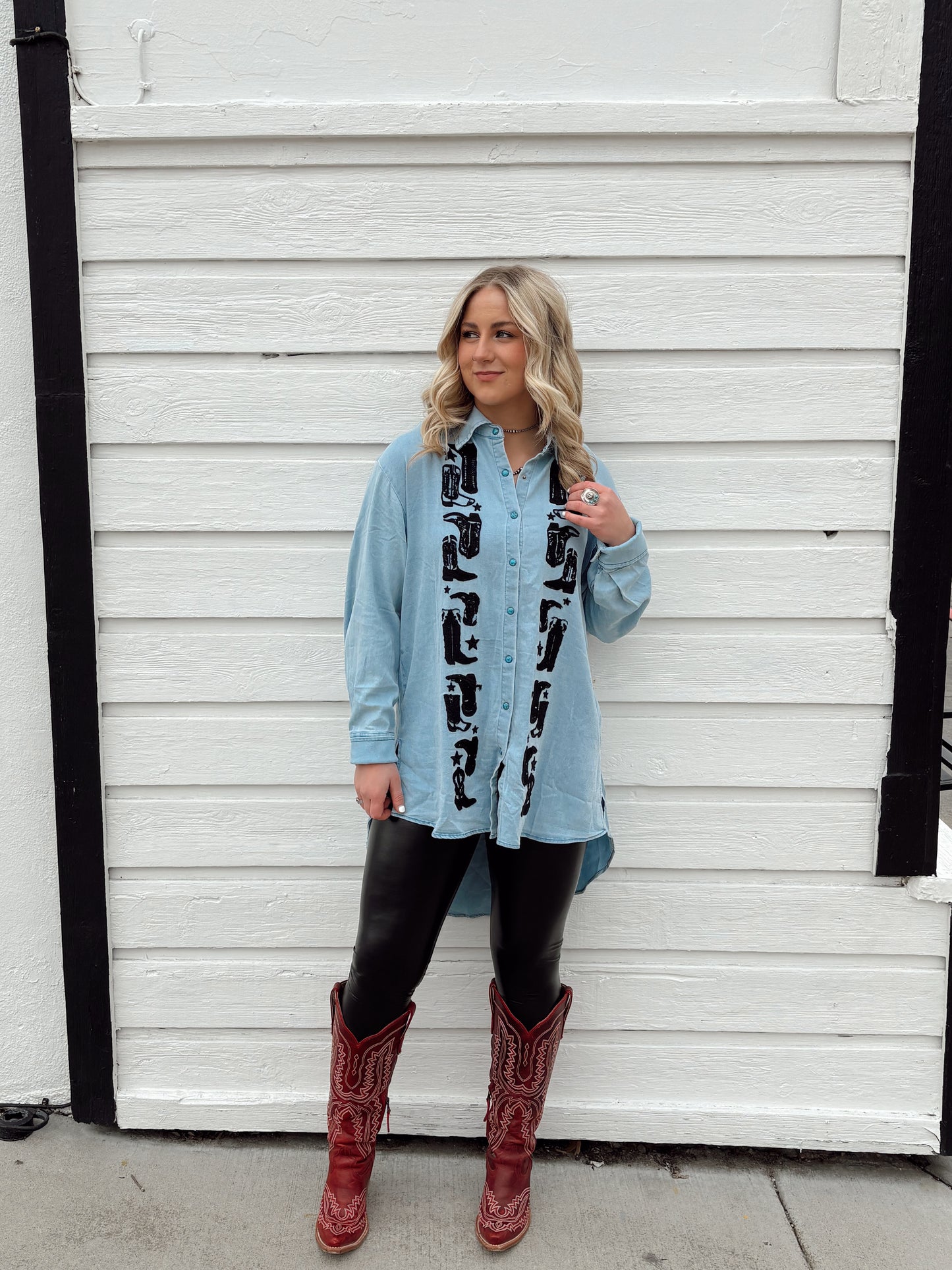 Boot Yeahh Button Up
