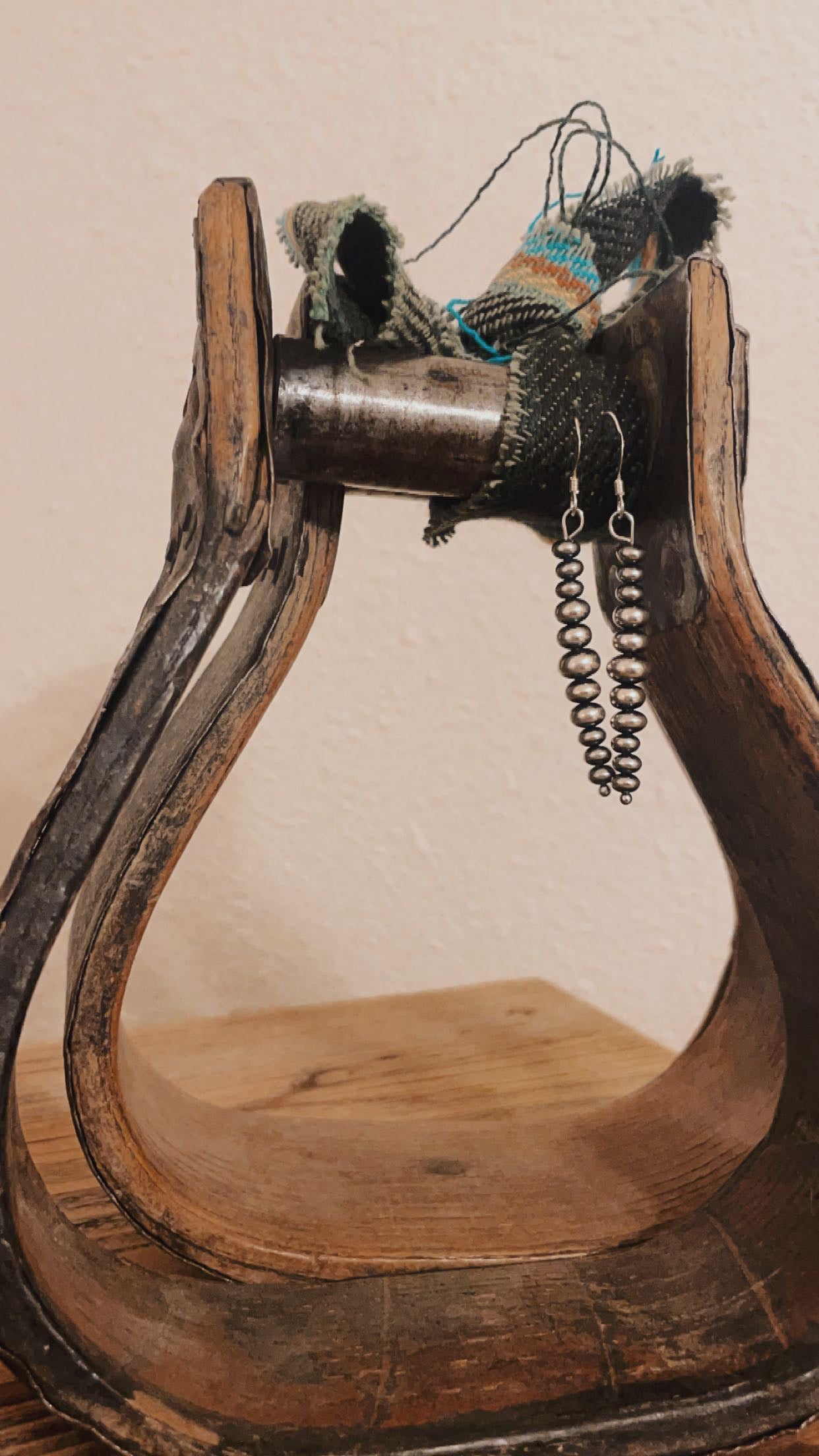 Simple Gal Authentic Navajo Pearl Earrings