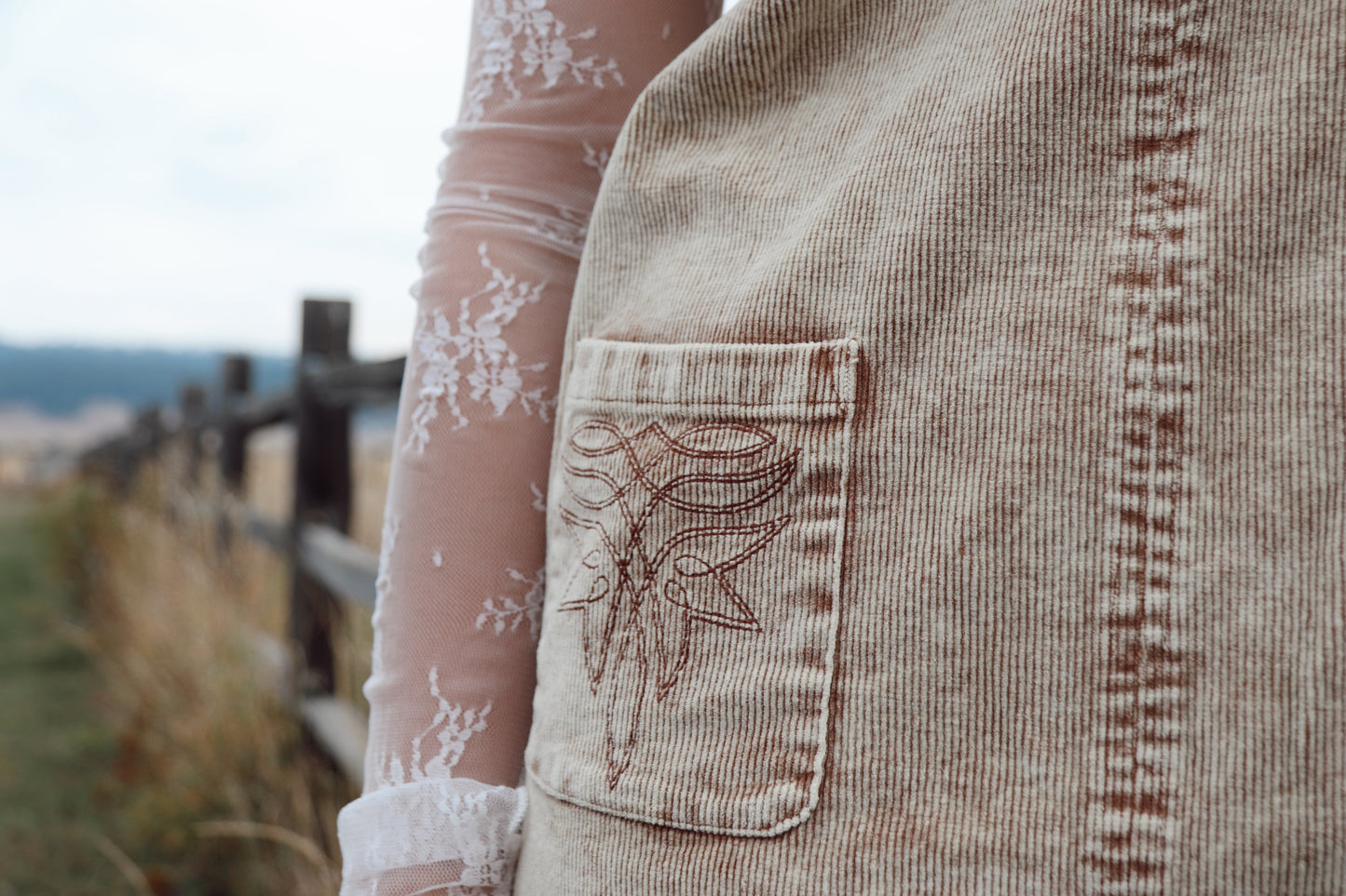 Darlin' Mesh Top (white)